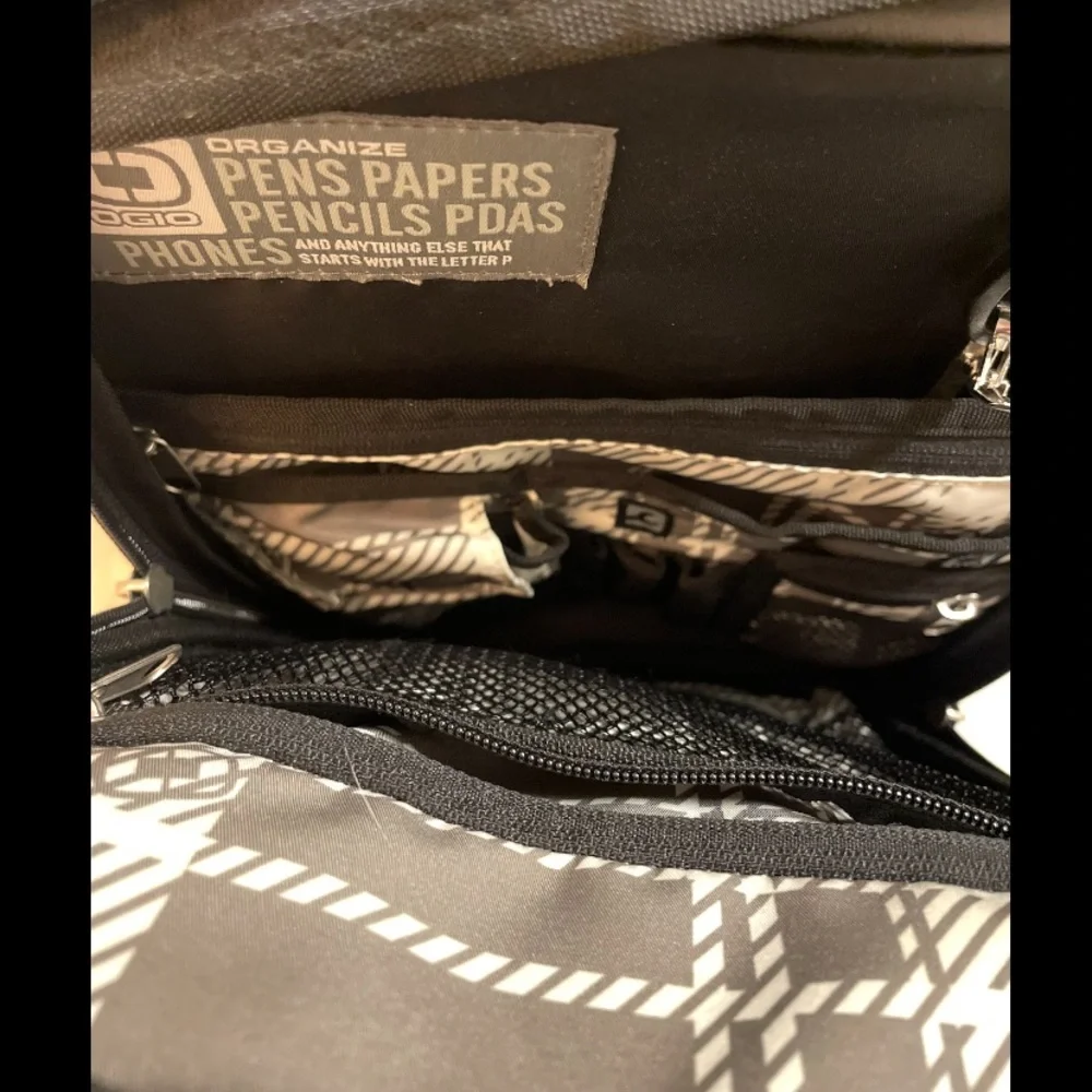 OGIO Black Airflow Performance Backpack w/ Laptop Protective Compartment Pocket